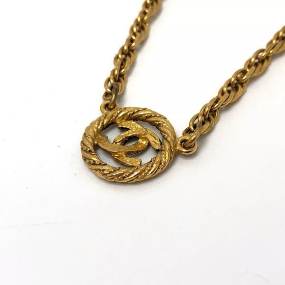 CHANEL CC Mark Necklace Metal Gold - Picture 7 of 10